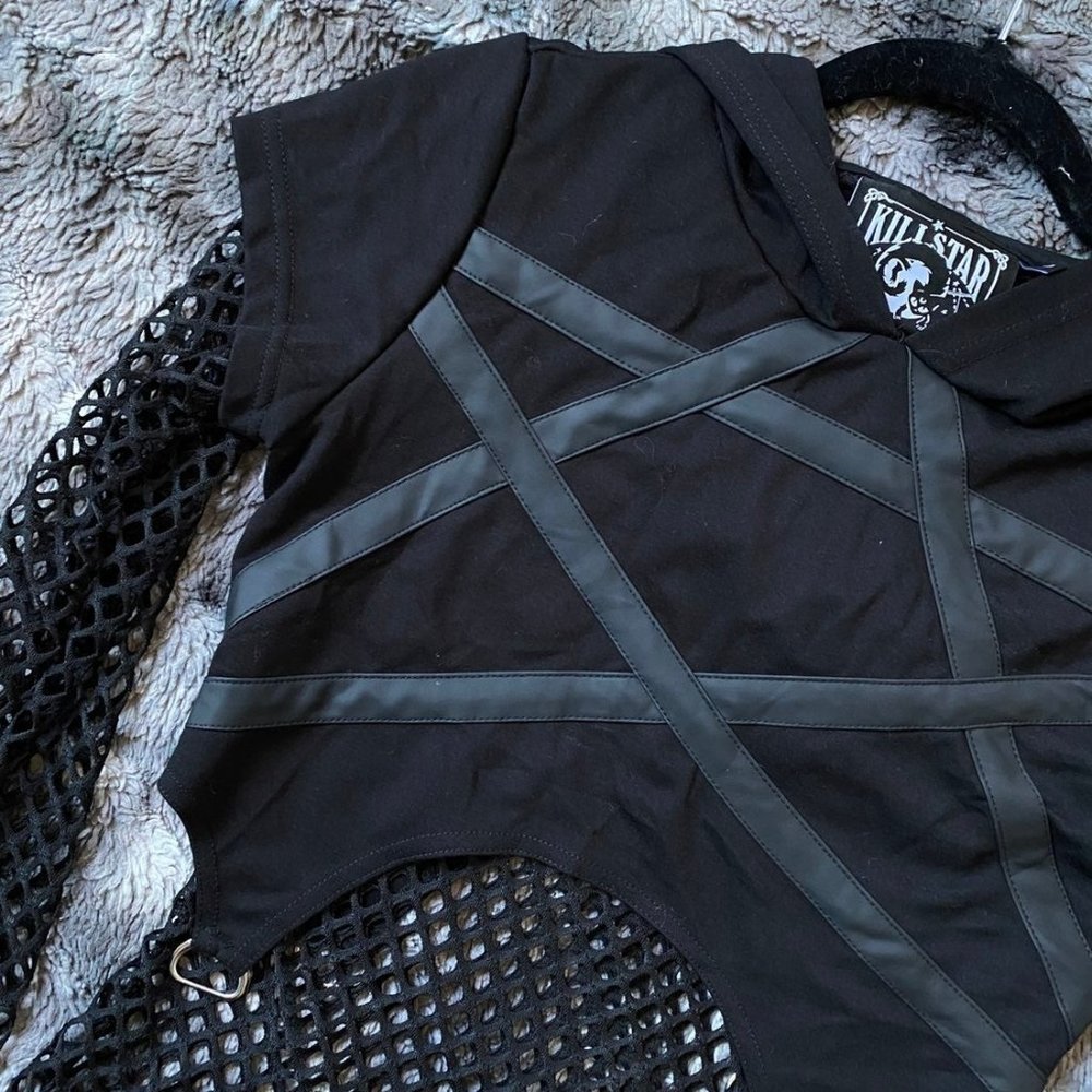 Killstar Pentagram Fishnet Top - Picture 3 of 10